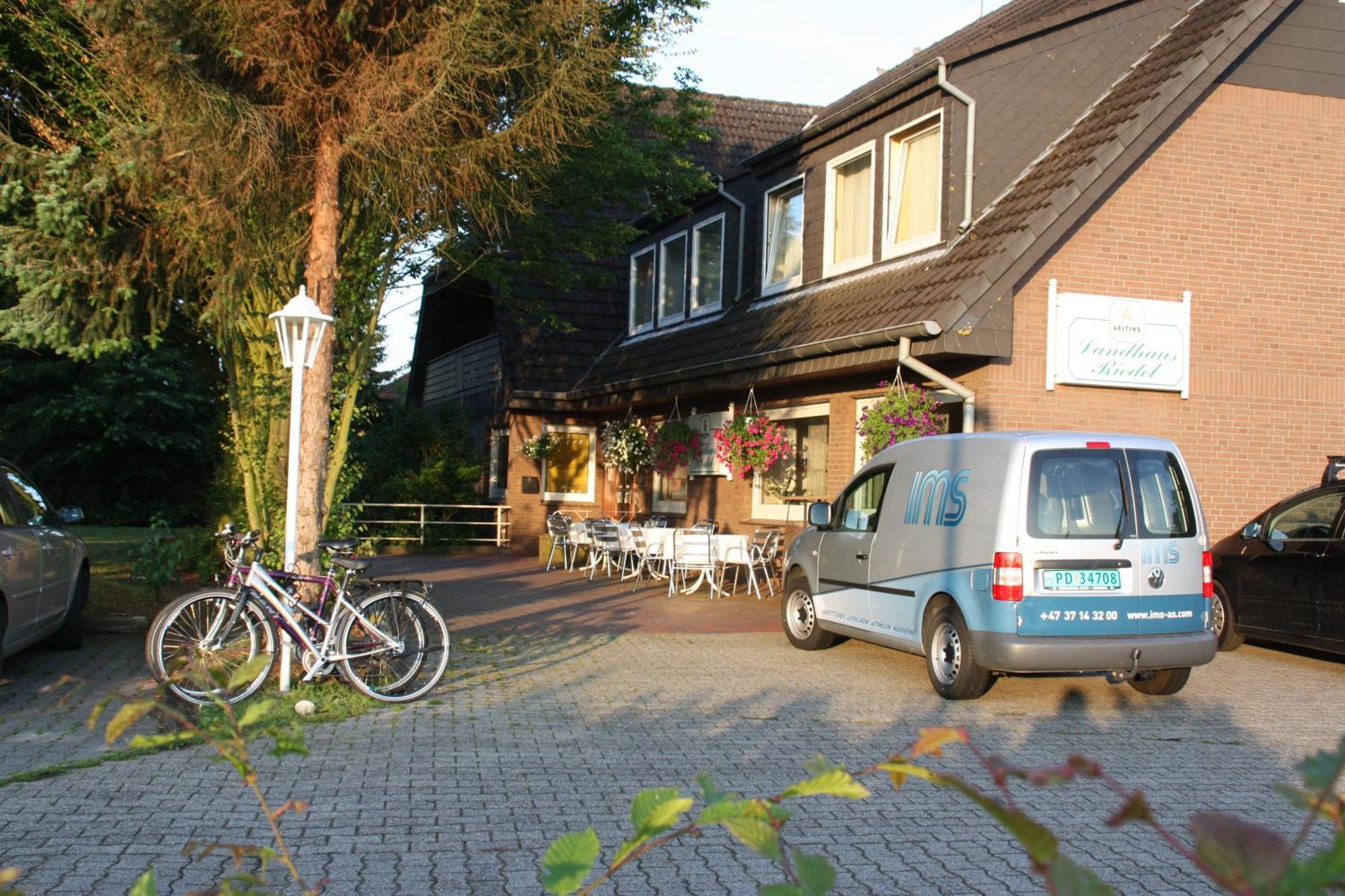 Landhaus Riedel Hotel Papenburg Exterior photo